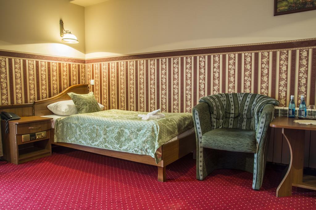 Hotel Mazurski Dworek Mikołajki Habitación foto