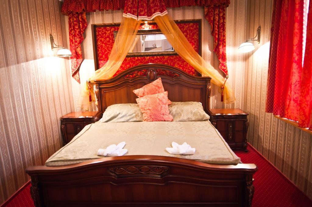 Hotel Mazurski Dworek Mikołajki Habitación foto
