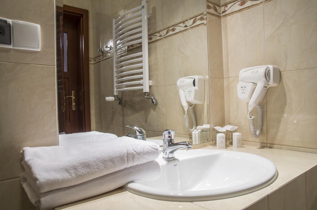 Hotel Mazurski Dworek Mikołajki Habitación foto