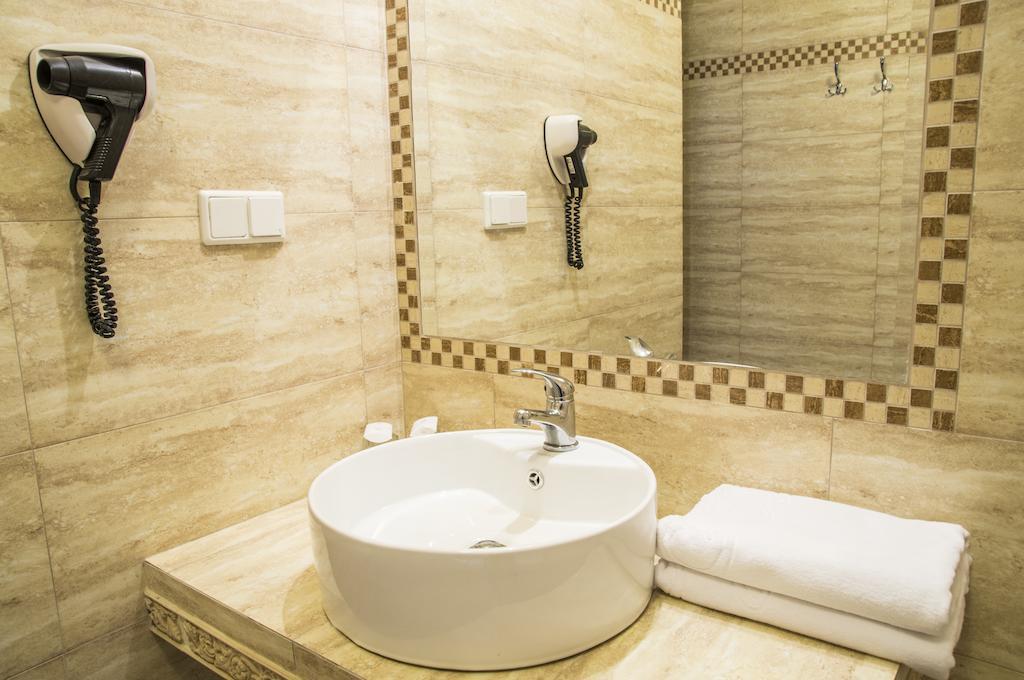 Hotel Mazurski Dworek Mikołajki Habitación foto